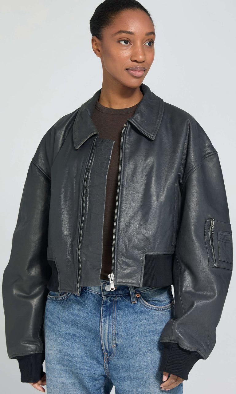 BONNIE CROPPED BOMBER - BLACK